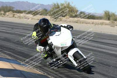 media/Dec-04-2025-Racers Edge (Thu) [[5ebc9f124d]]/3-B Group/3-Session 2 (Turn 7 Inside)/